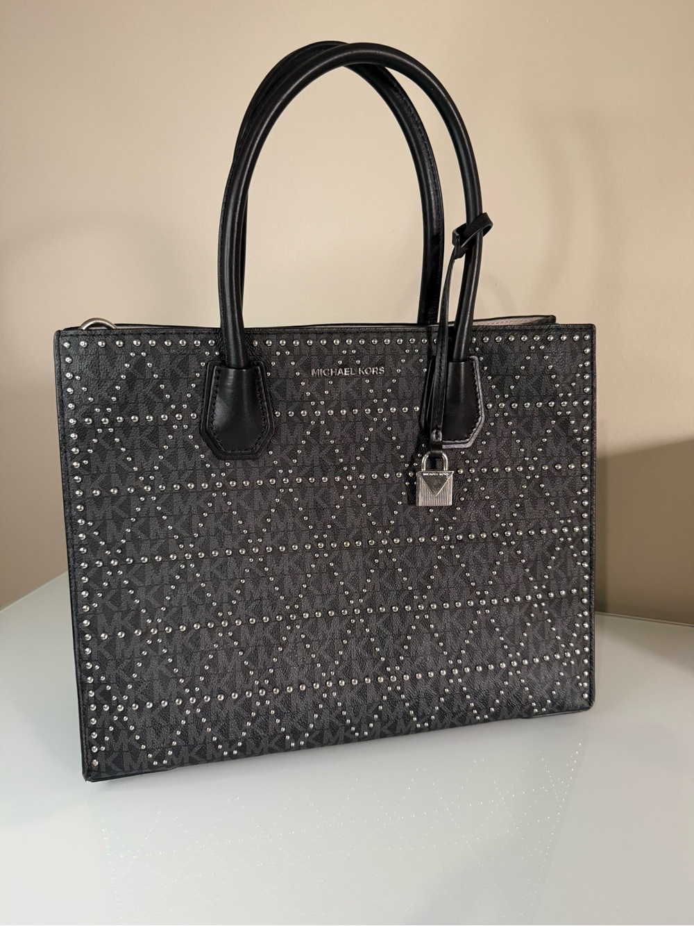 MICHAEL KORS Mercer Stud and Grommet Black Logo Large Convertible Tote and strap